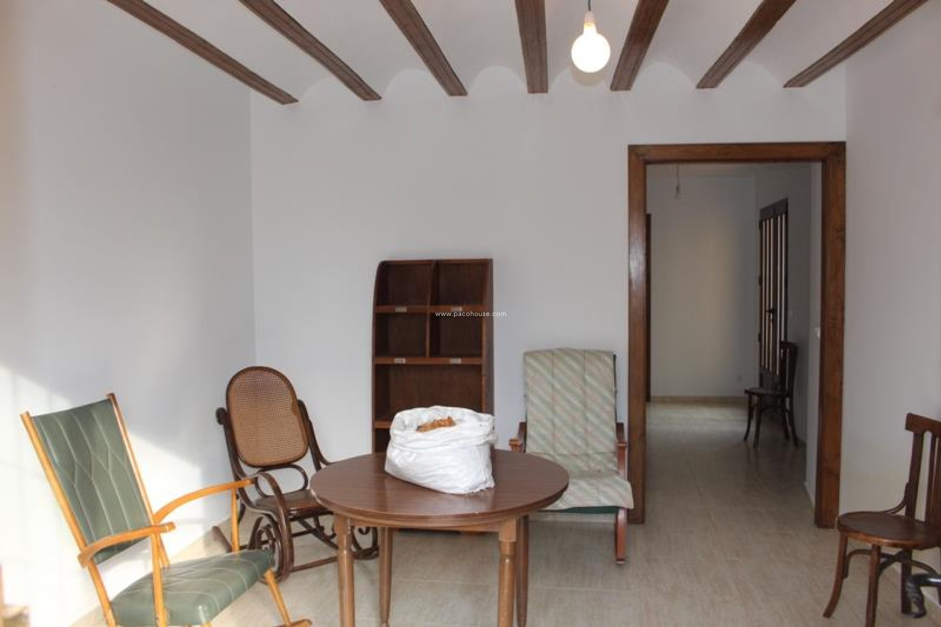 Reventa - Country House -
La Parroquia