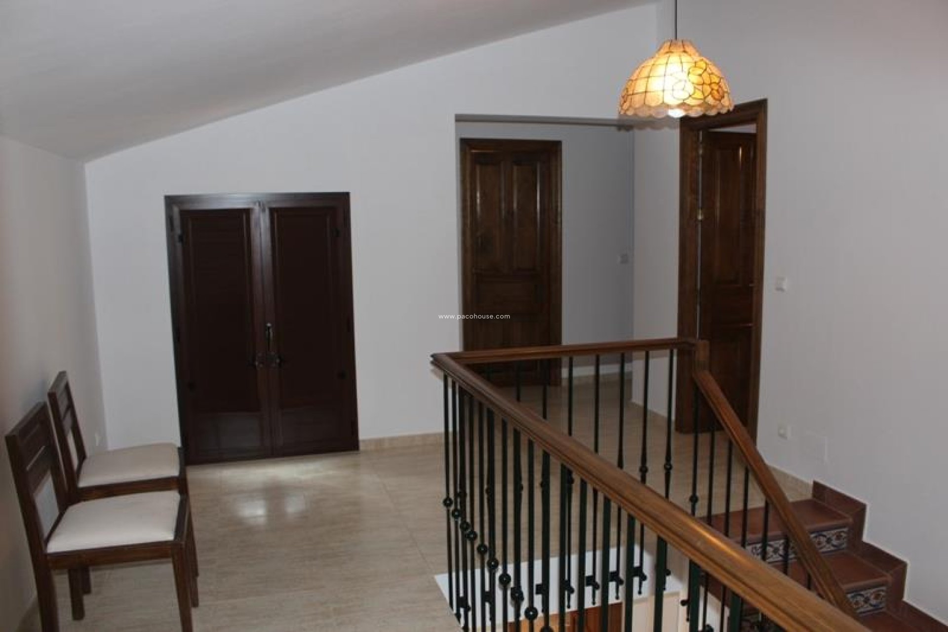 Reventa - Country House -
La Parroquia