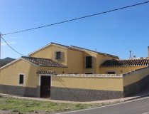 Reventa - Country House -
La Parroquia