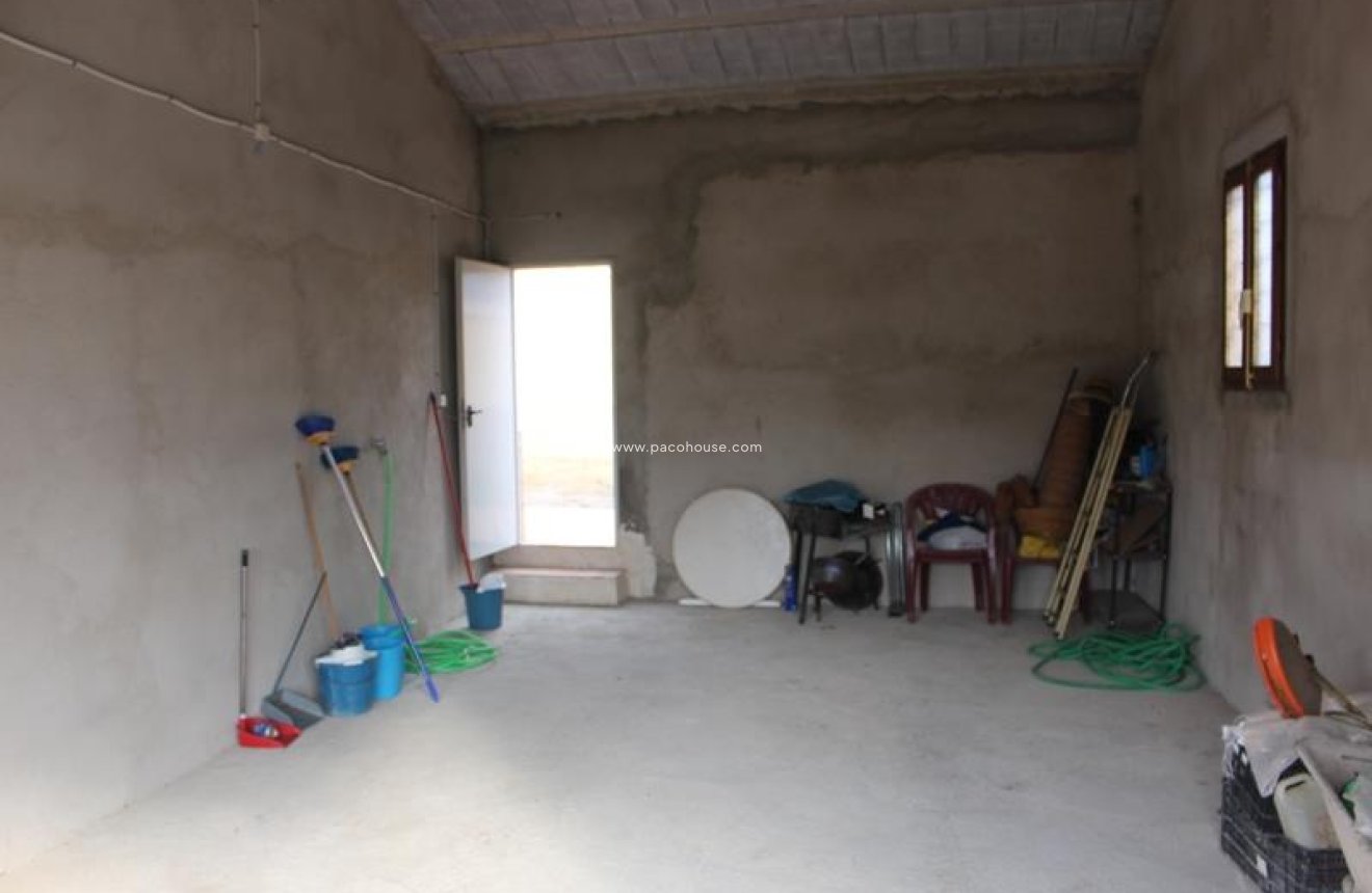 Reventa - Country House -
La Parroquia