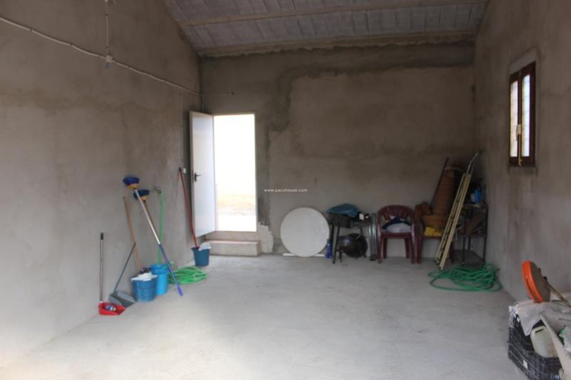 Reventa - Country House -
La Parroquia