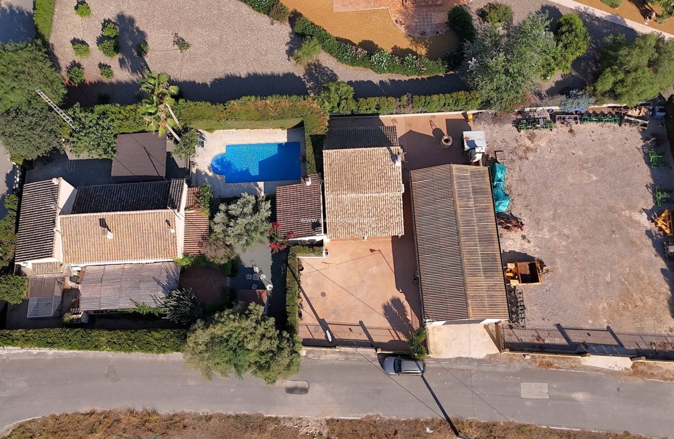 Reventa - Country House -
Purias