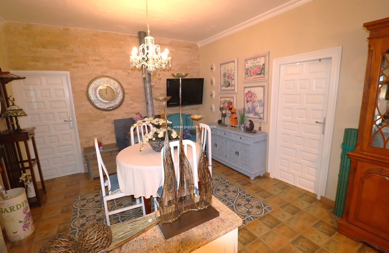 Reventa - Country House -
Purias