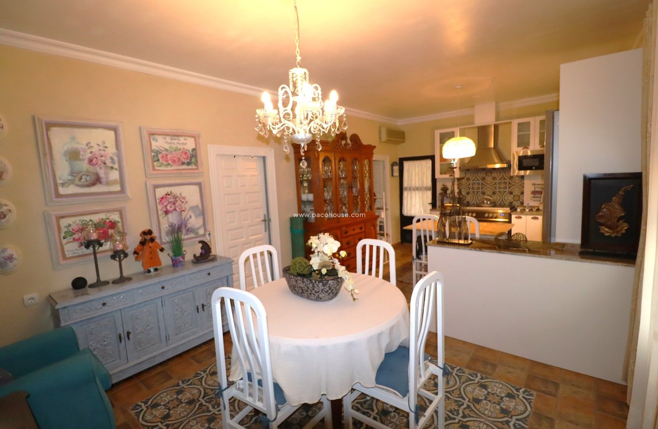 Reventa - Country House -
Purias