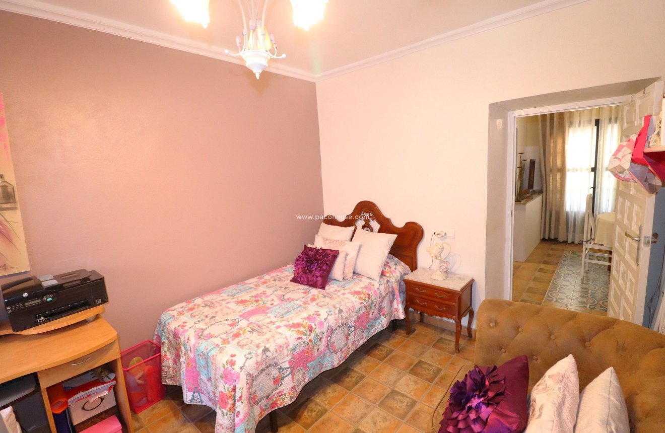 Reventa - Country House -
Purias