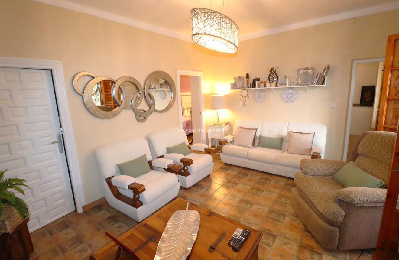 Reventa - Country House -
Purias