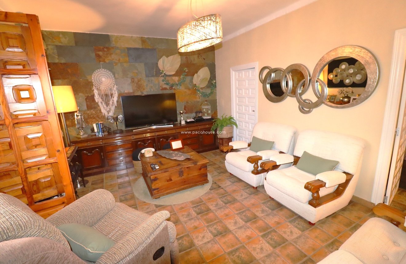 Reventa - Country House -
Purias