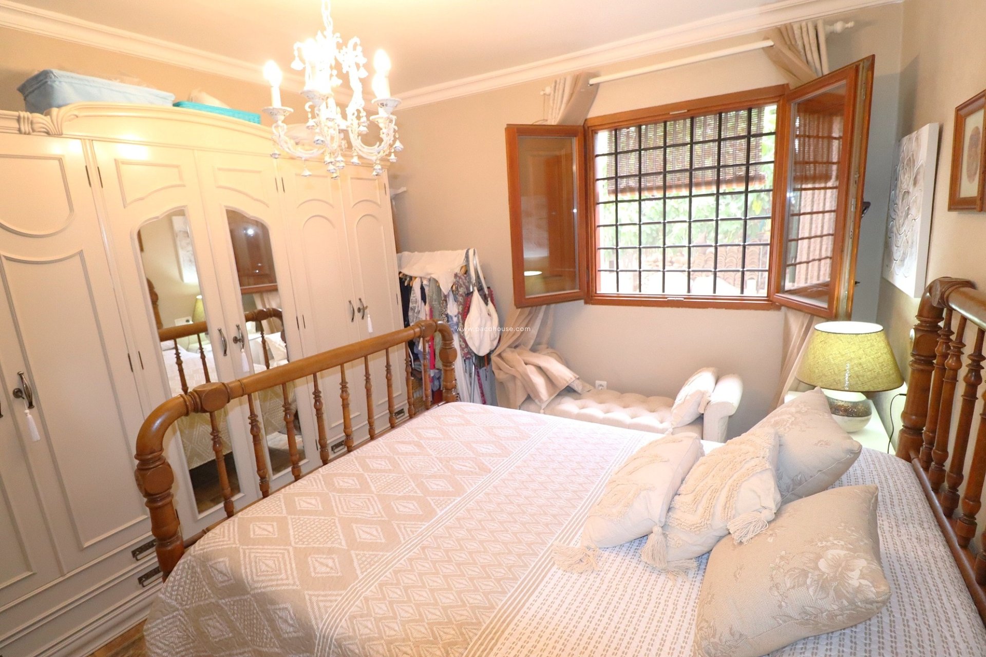 Reventa - Country House -
Purias