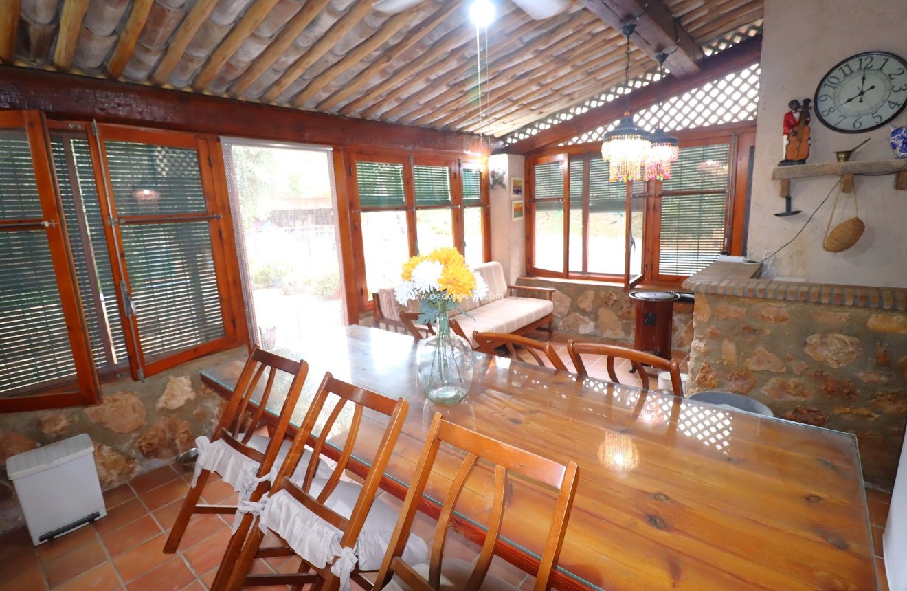 Reventa - Country House -
Purias