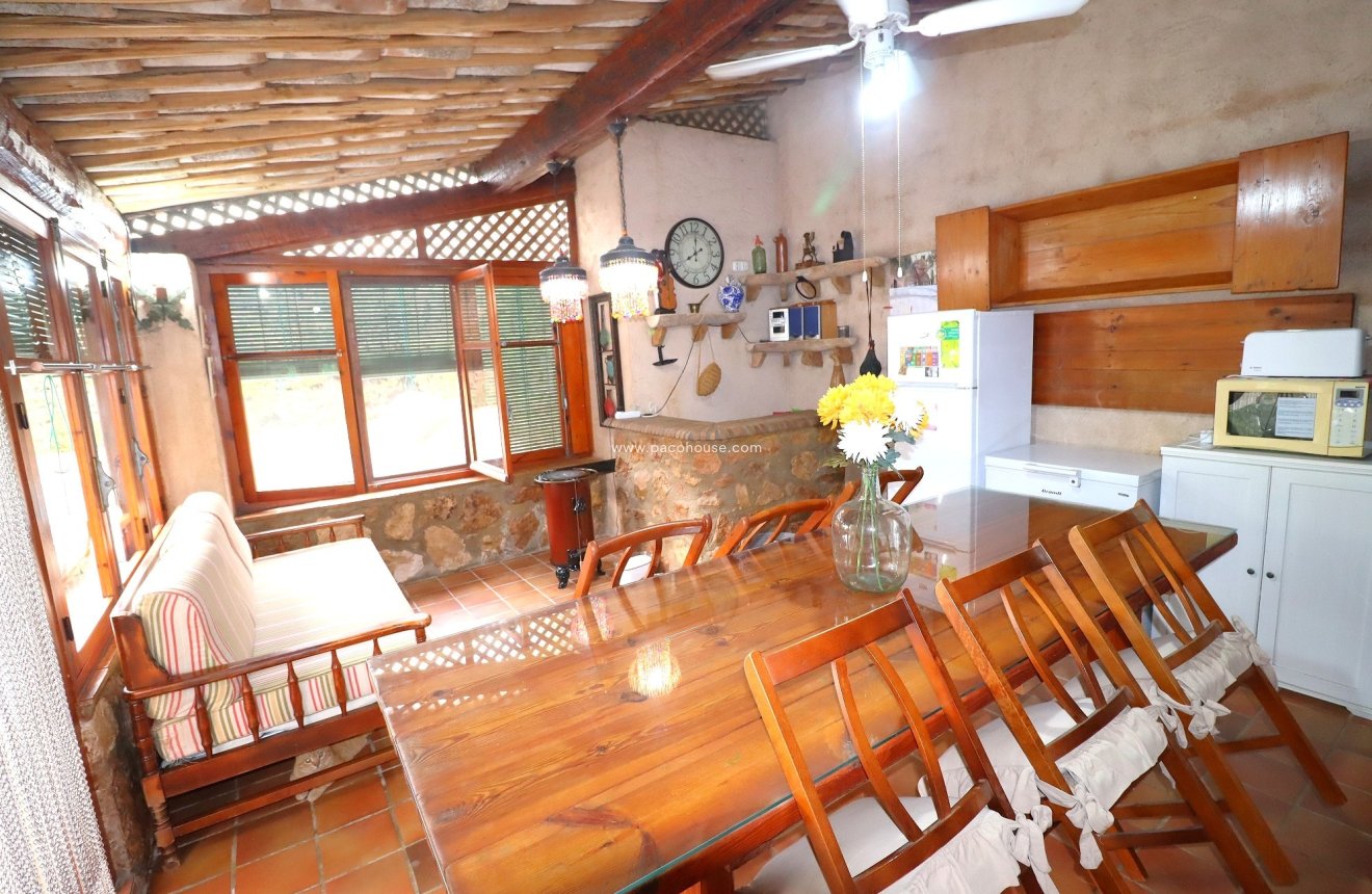 Reventa - Country House -
Purias