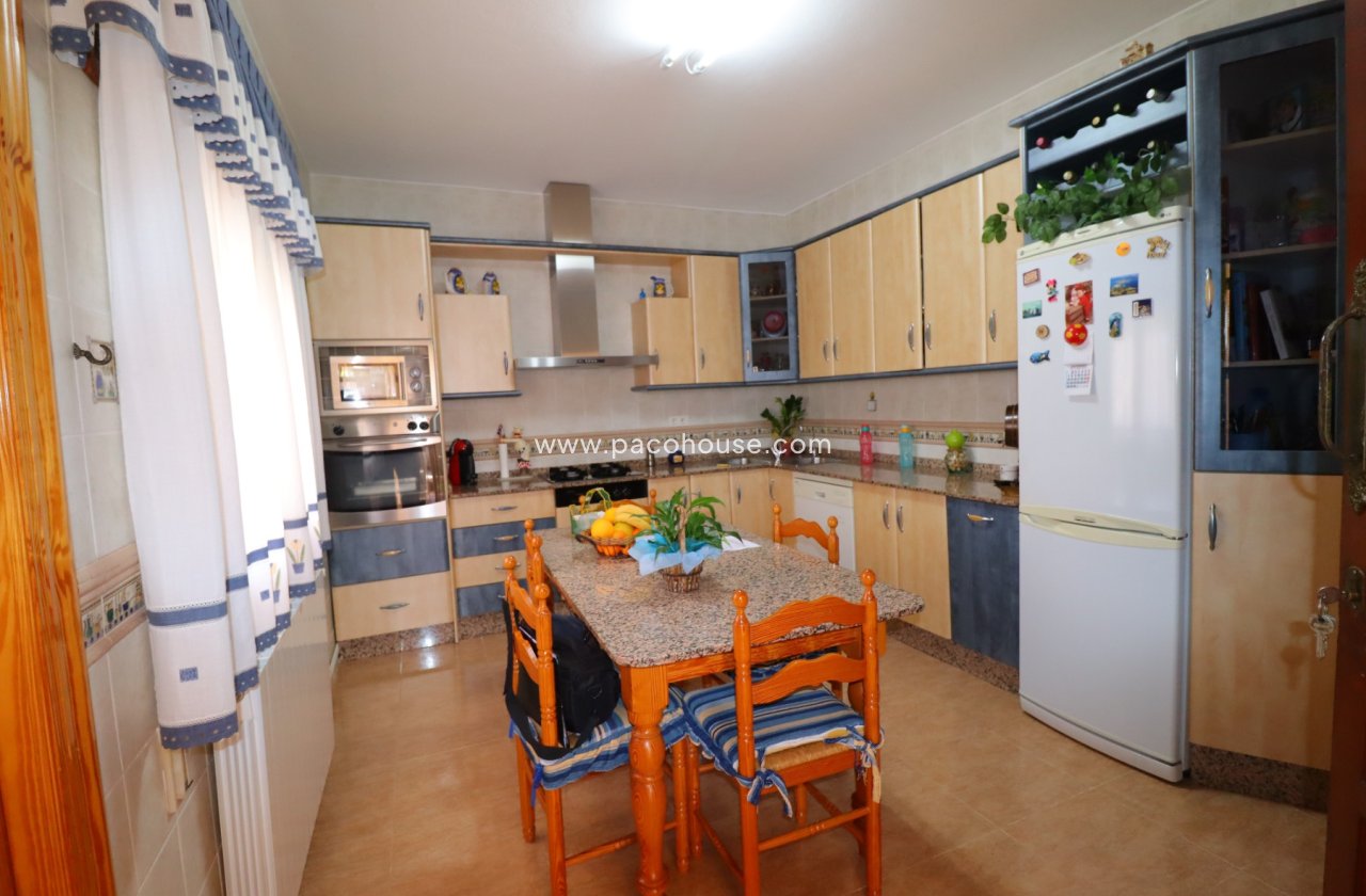 Reventa - Country House -
Purias