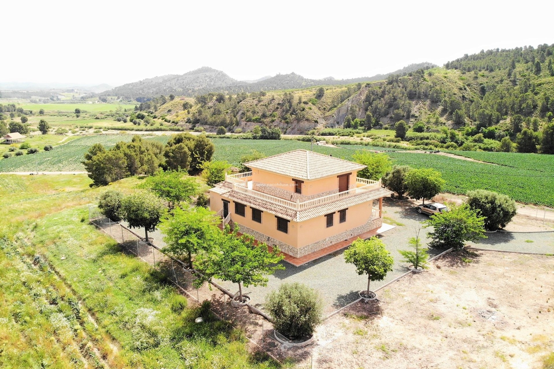 Reventa - Villa -
La Parroquia