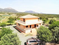 Reventa - Villa -
La Parroquia