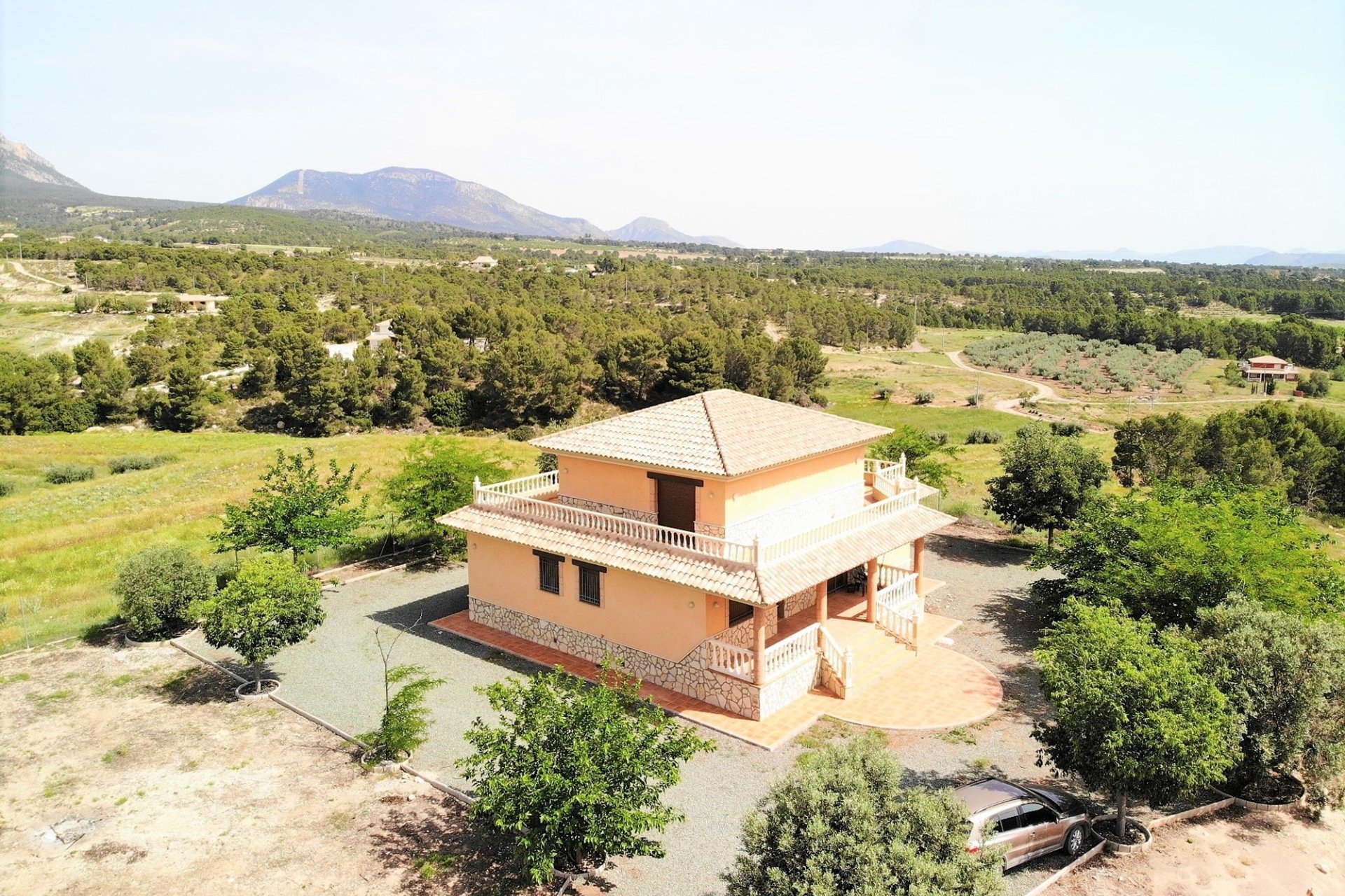 Reventa - Villa -
La Parroquia