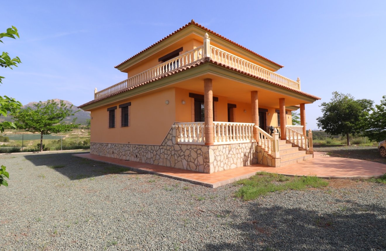 Reventa - Villa -
La Parroquia