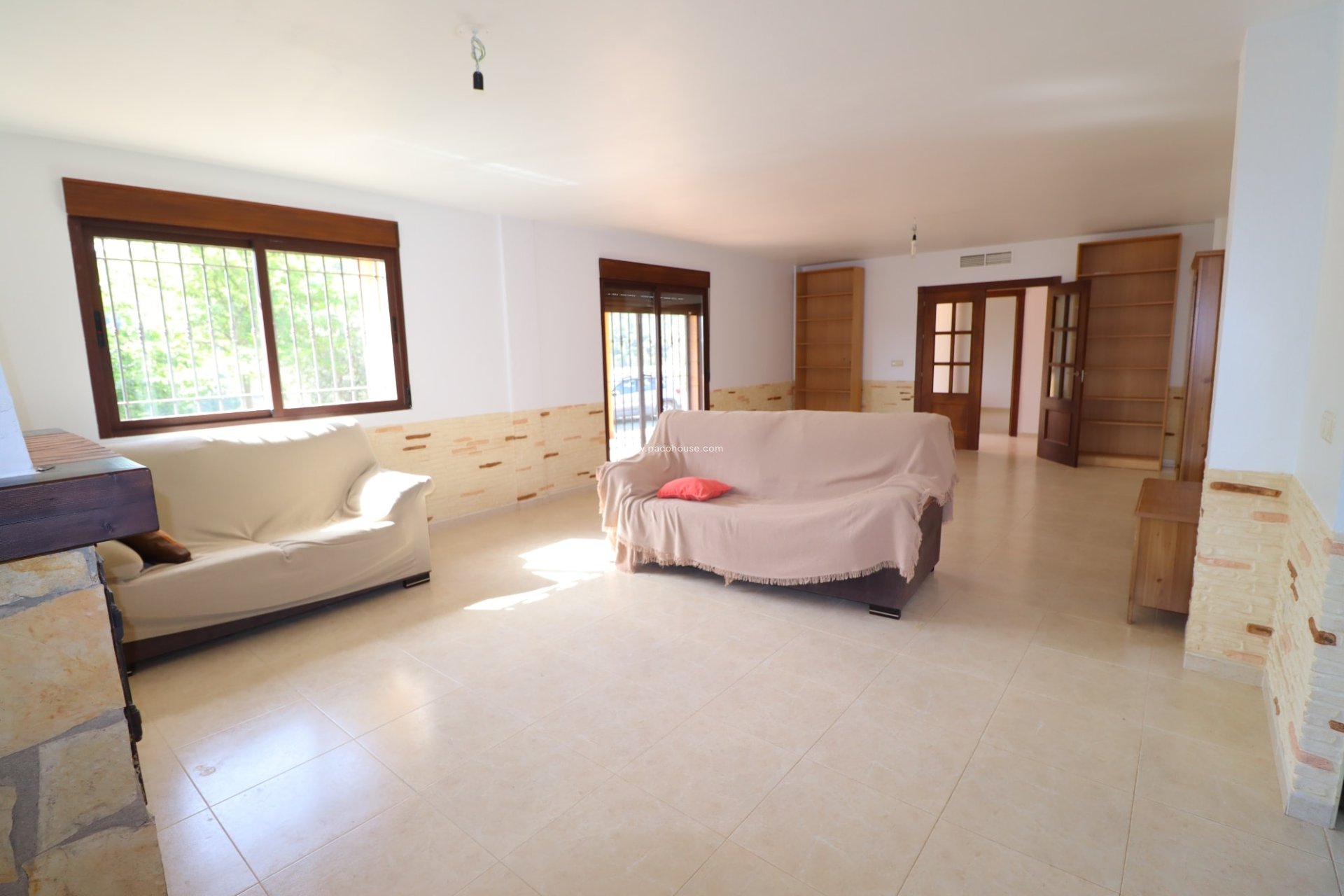 Reventa - Villa -
La Parroquia