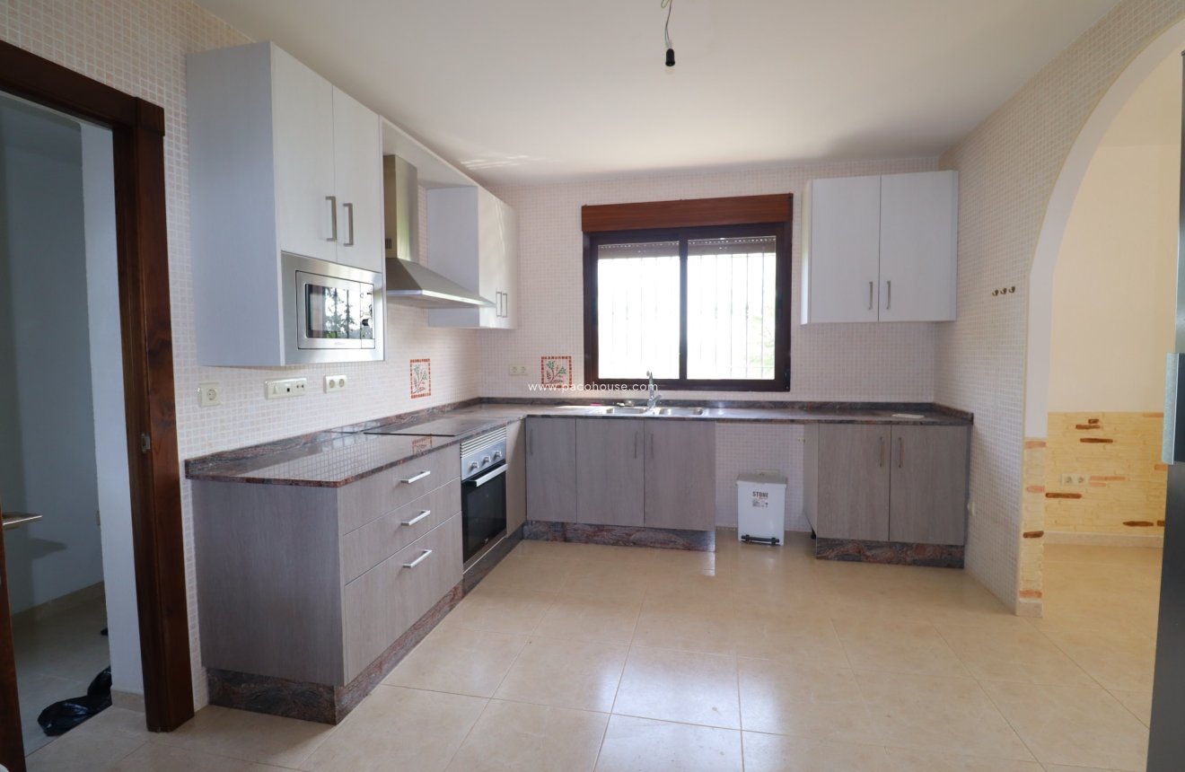 Reventa - Villa -
La Parroquia