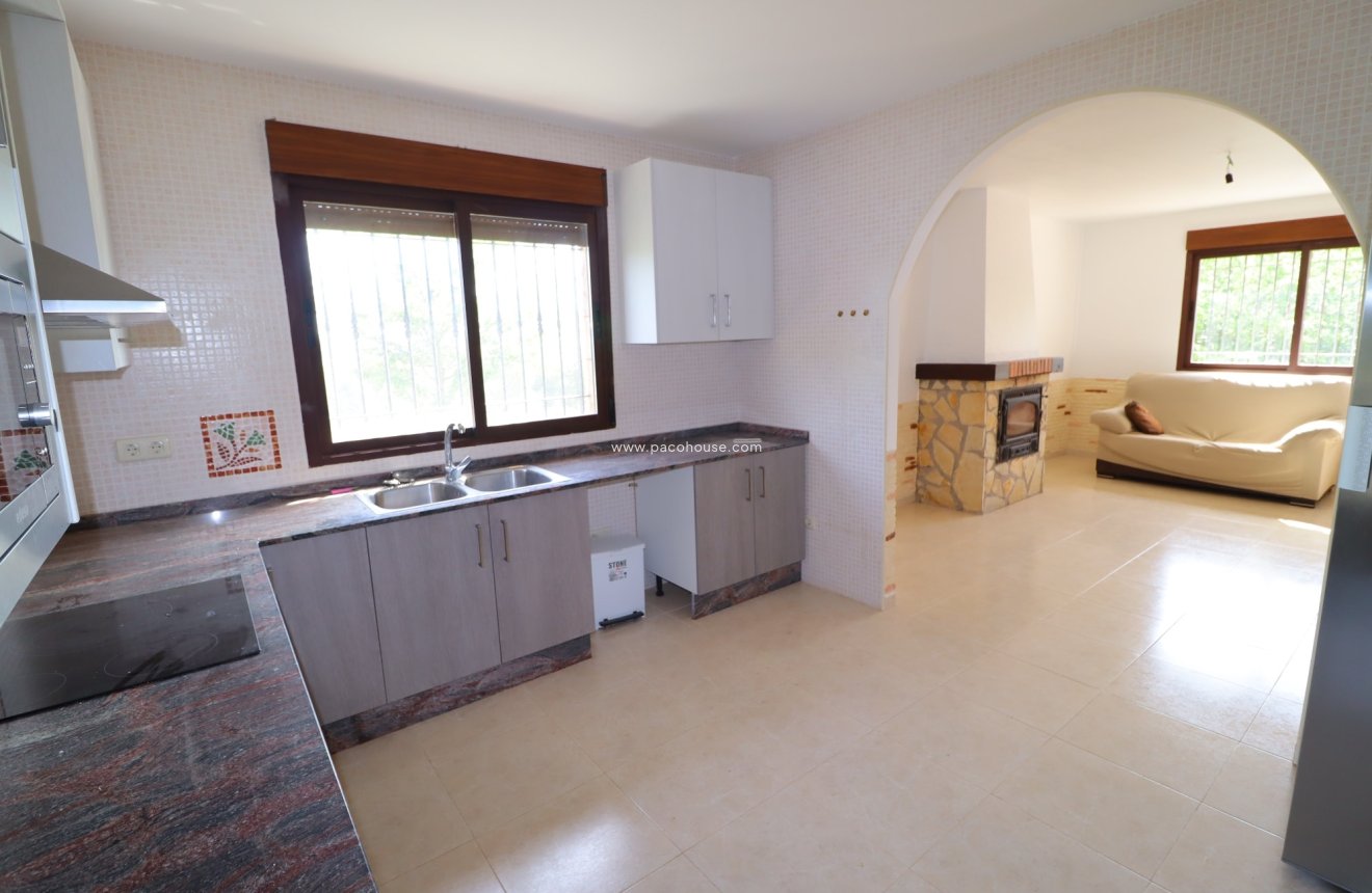 Reventa - Villa -
La Parroquia