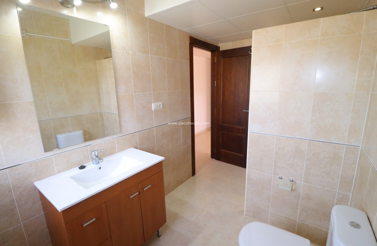 Reventa - Villa -
La Parroquia