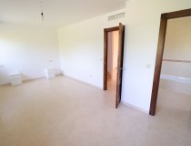 Reventa - Villa -
La Parroquia