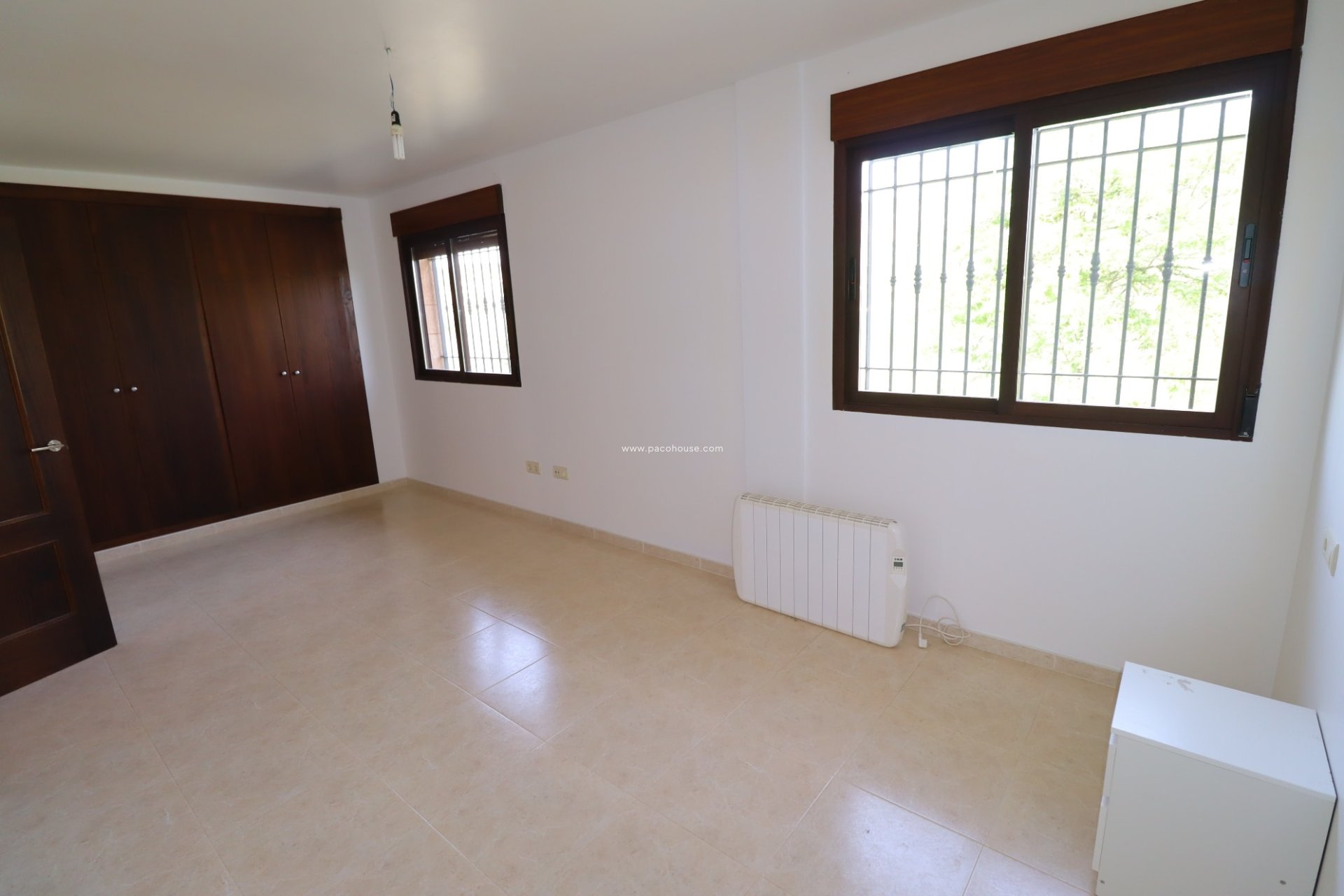 Reventa - Villa -
La Parroquia
