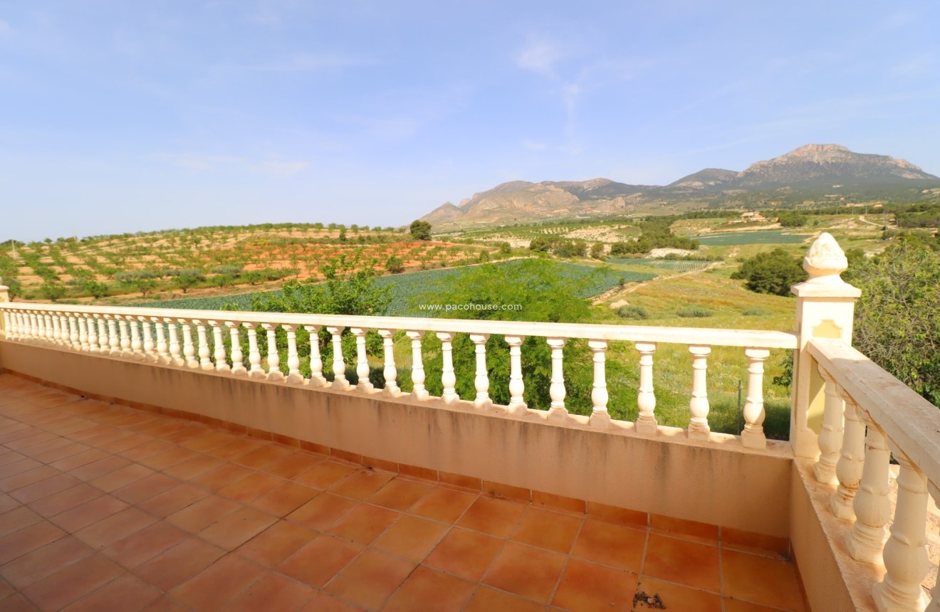 Reventa - Villa -
La Parroquia