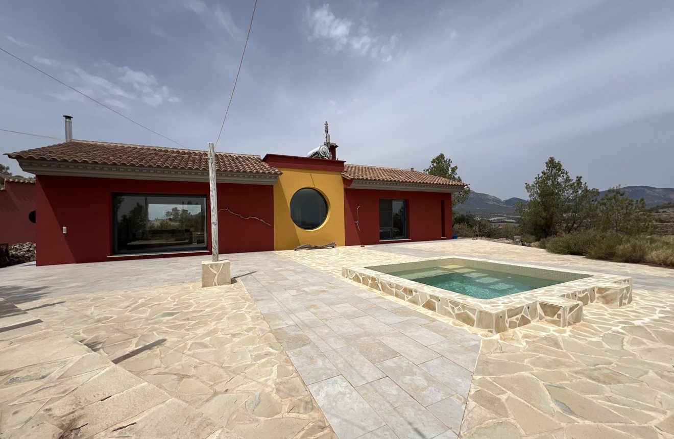 Reventa - Villa -
La Parroquia