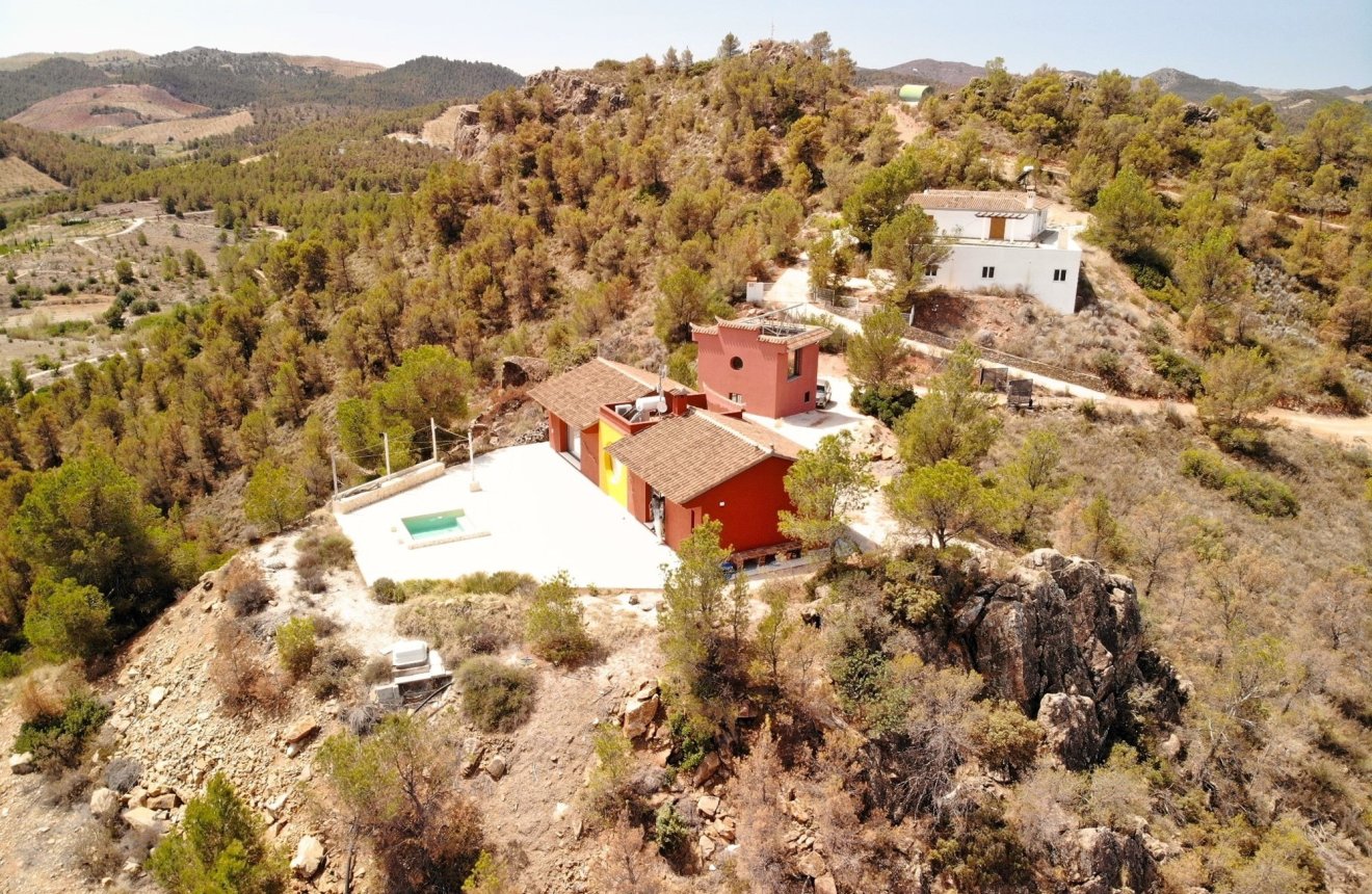 Reventa - Villa -
La Parroquia