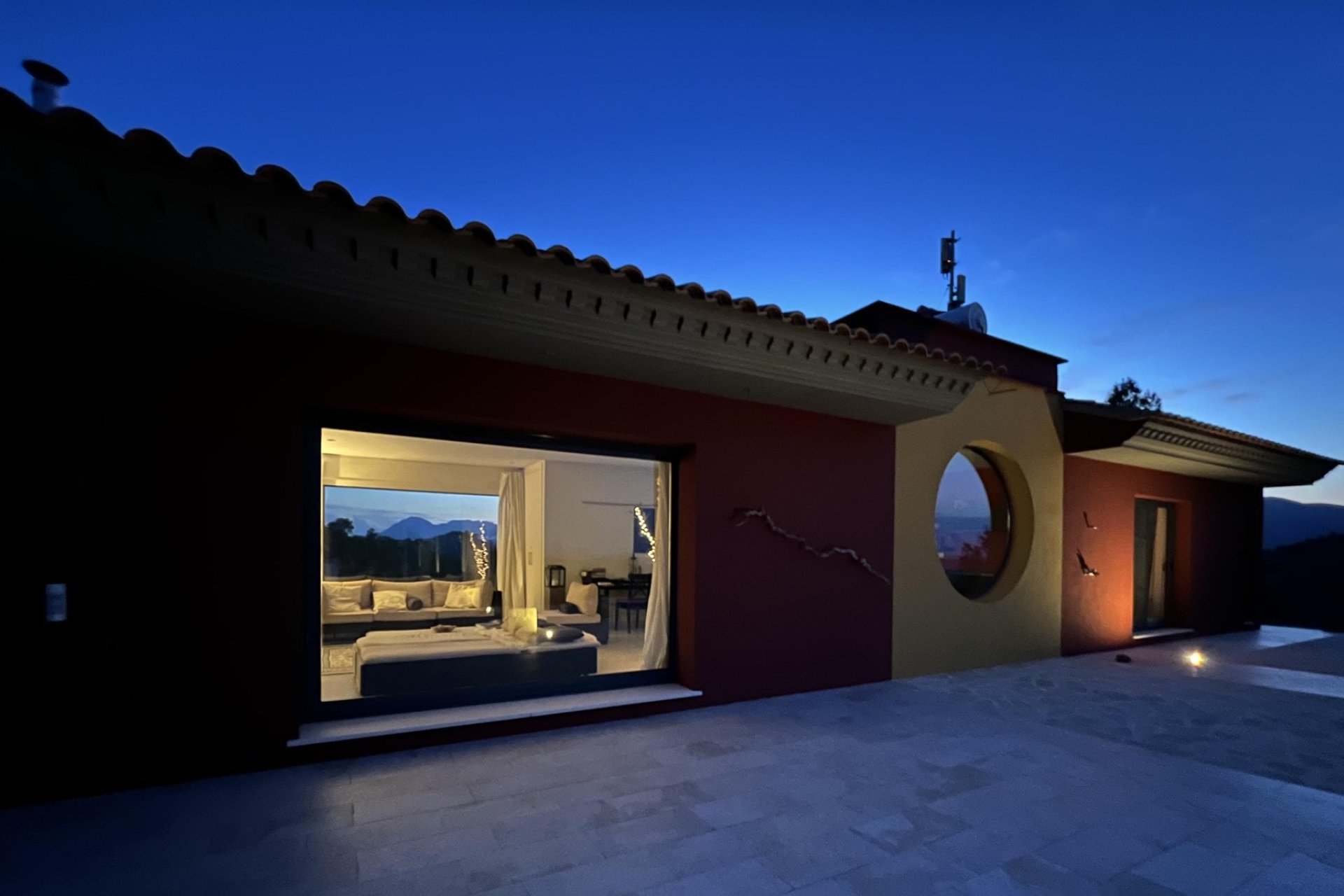 Reventa - Villa -
La Parroquia