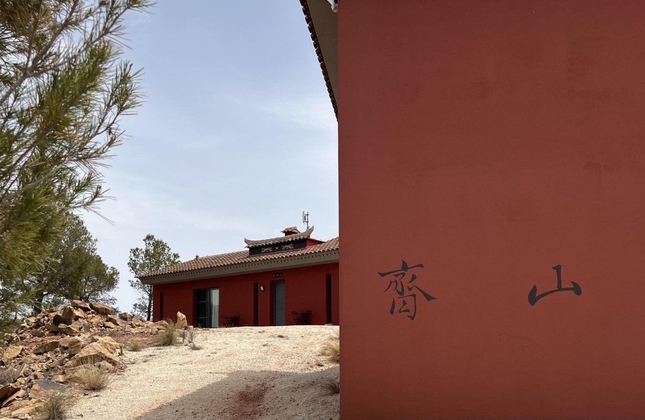 Reventa - Villa -
La Parroquia