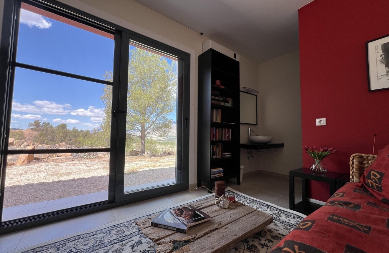 Reventa - Villa -
La Parroquia