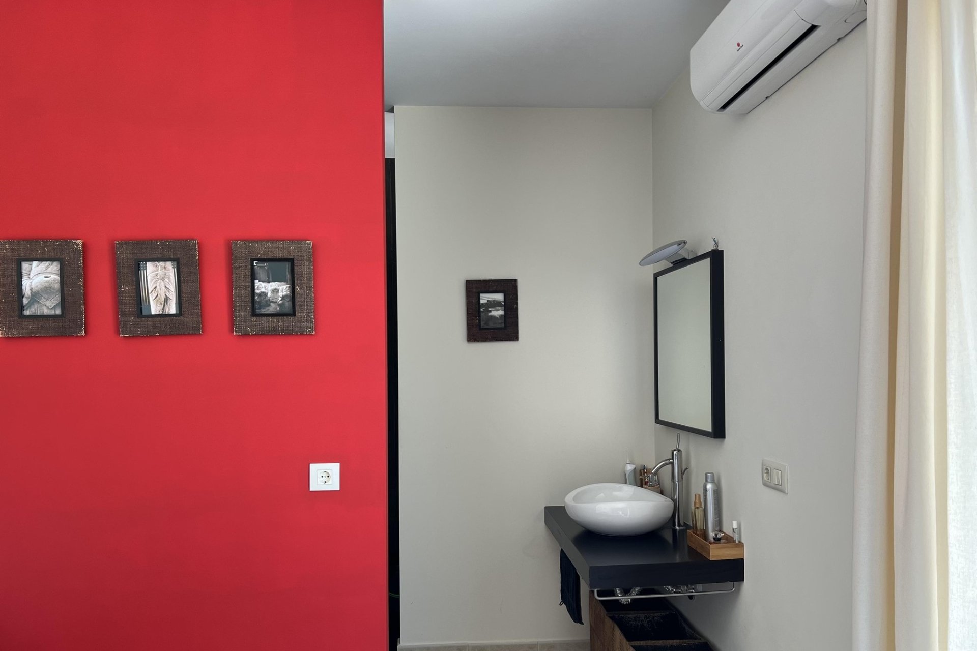 Reventa - Villa -
La Parroquia