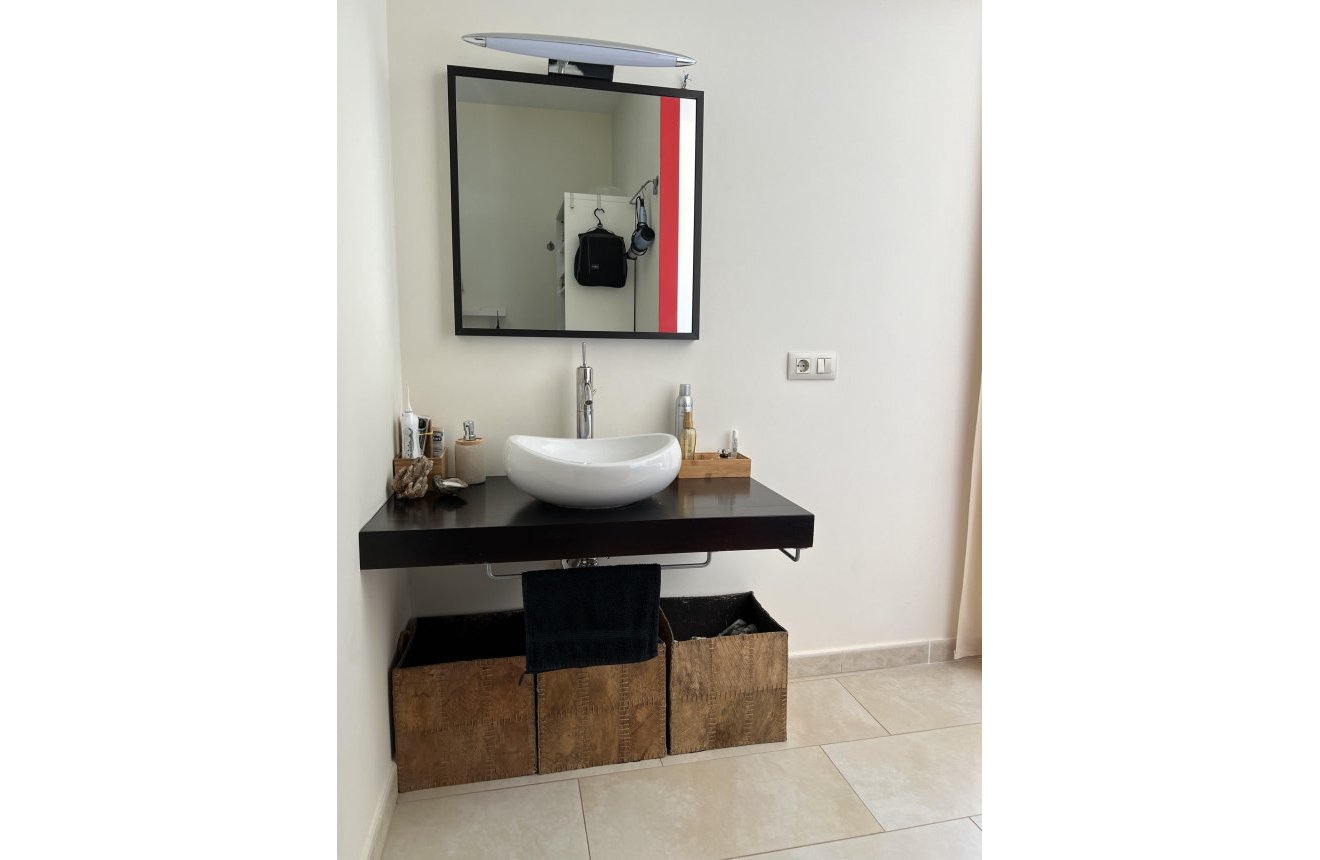 Reventa - Villa -
La Parroquia