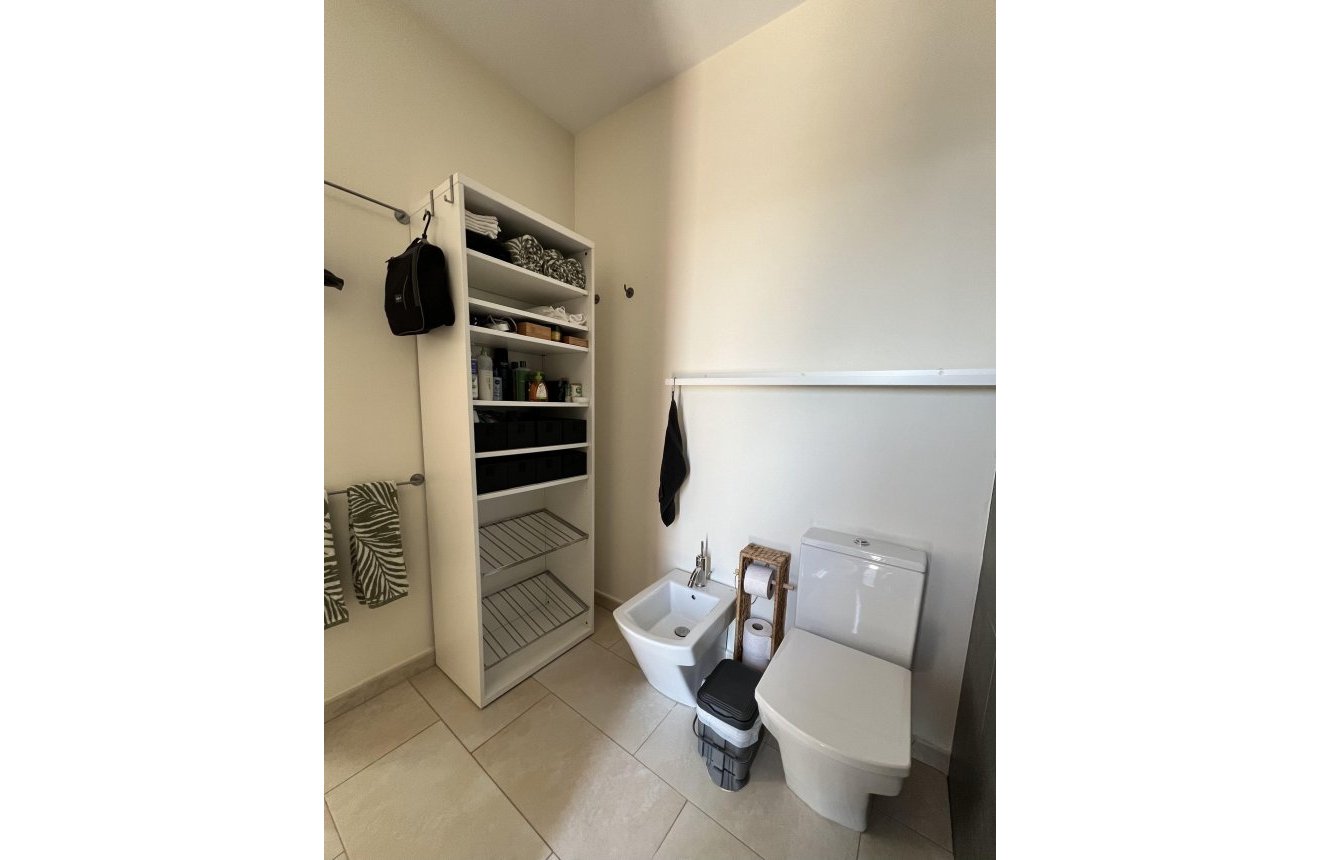 Reventa - Villa -
La Parroquia