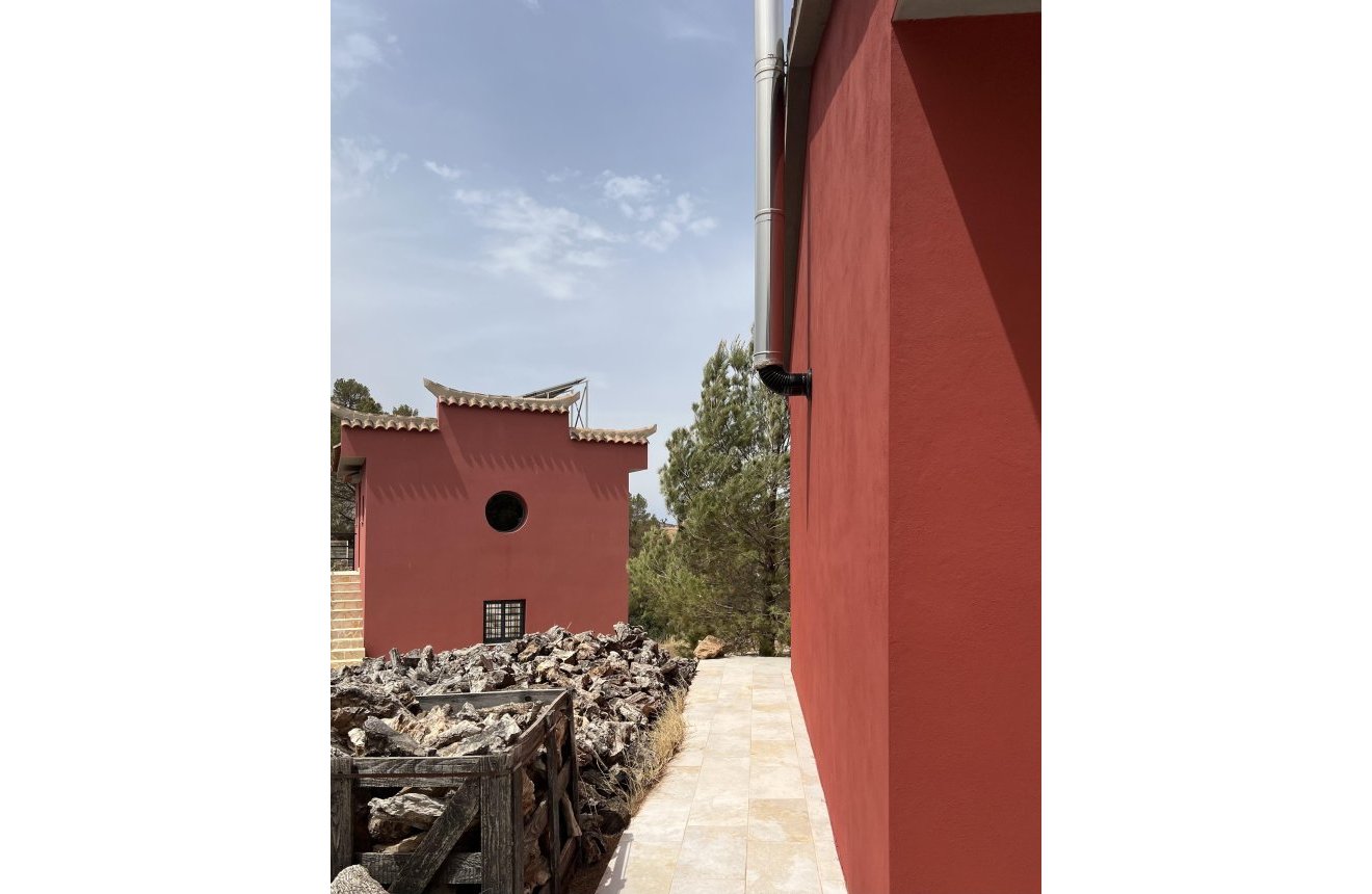 Reventa - Villa -
La Parroquia