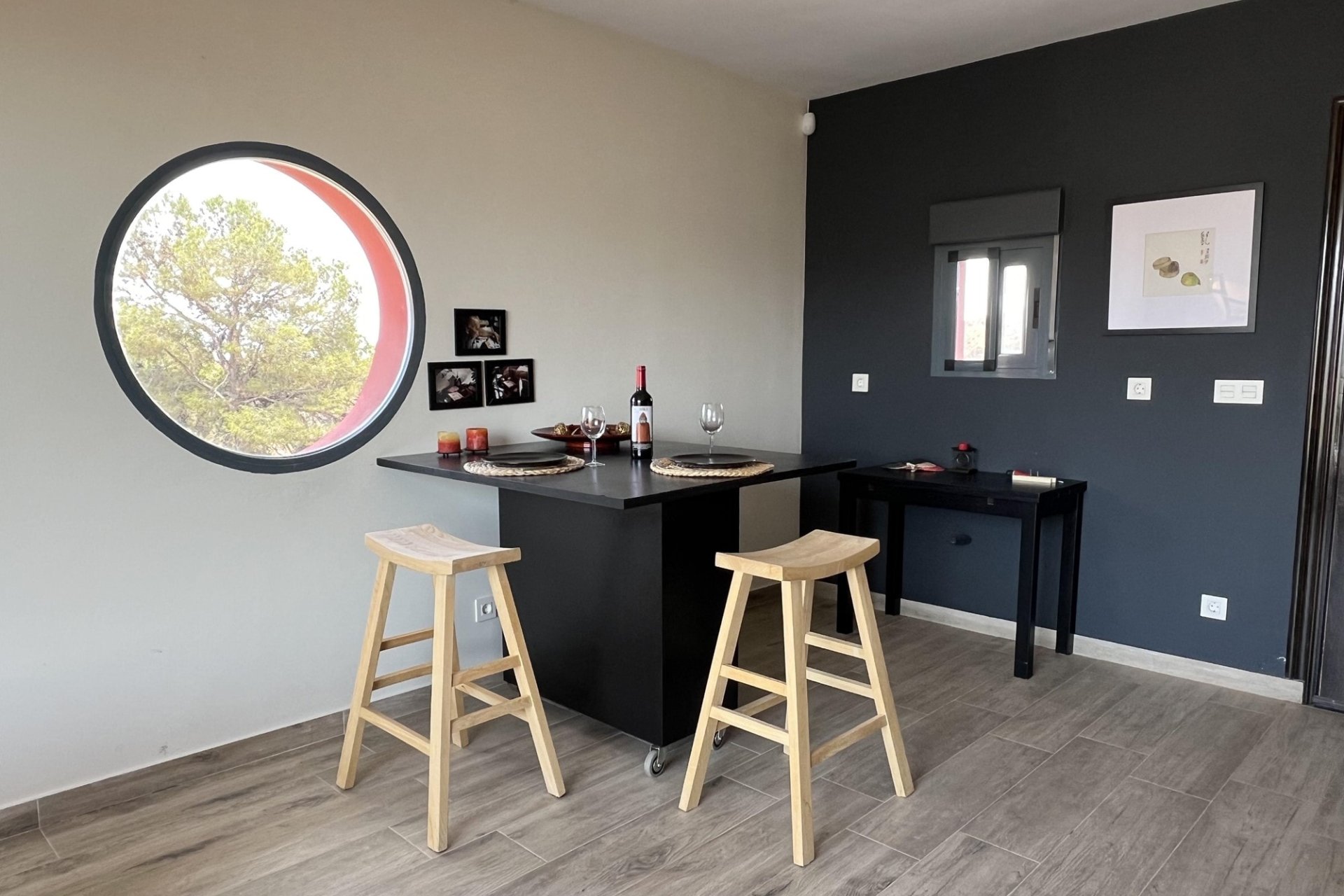 Reventa - Villa -
La Parroquia