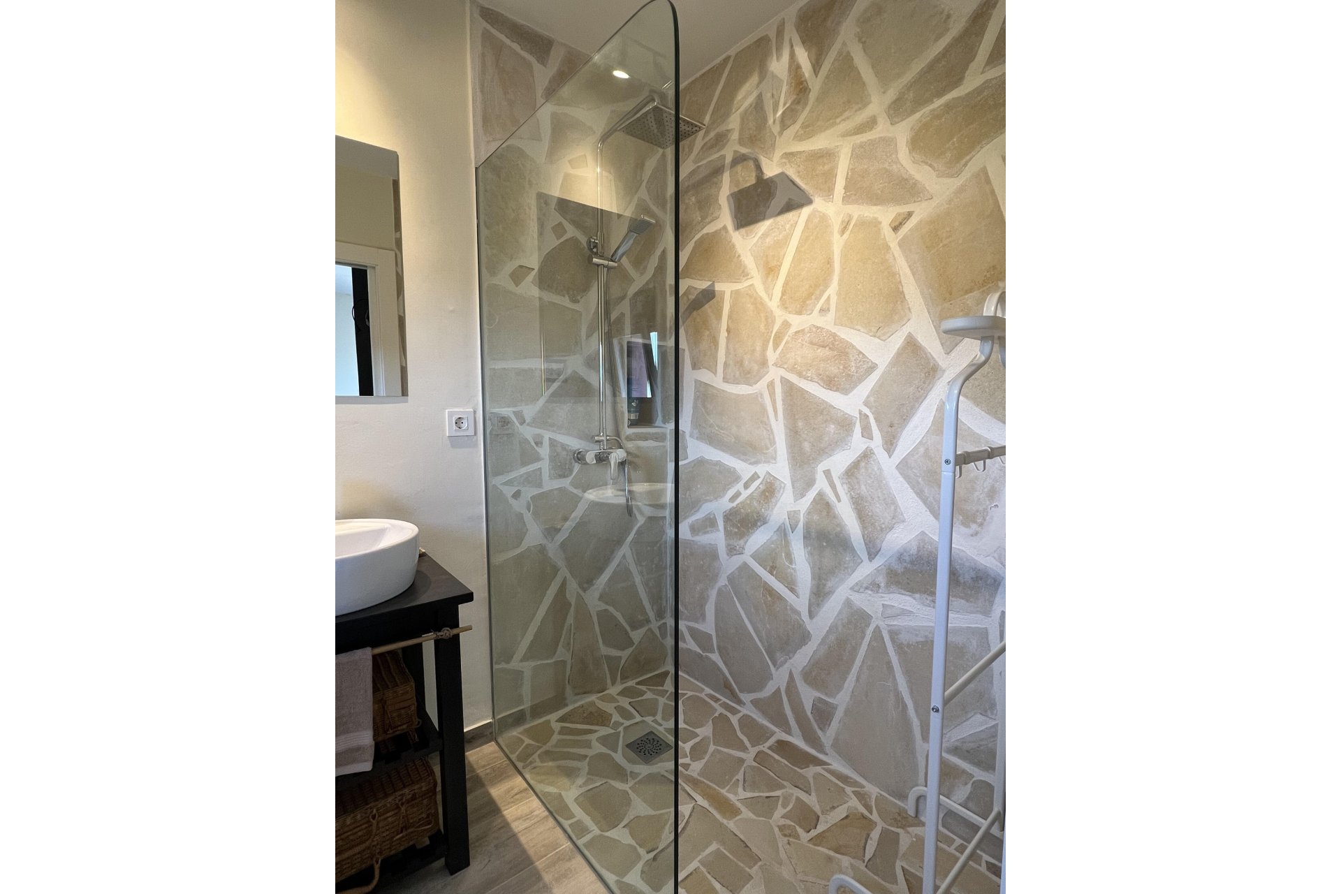 Reventa - Villa -
La Parroquia