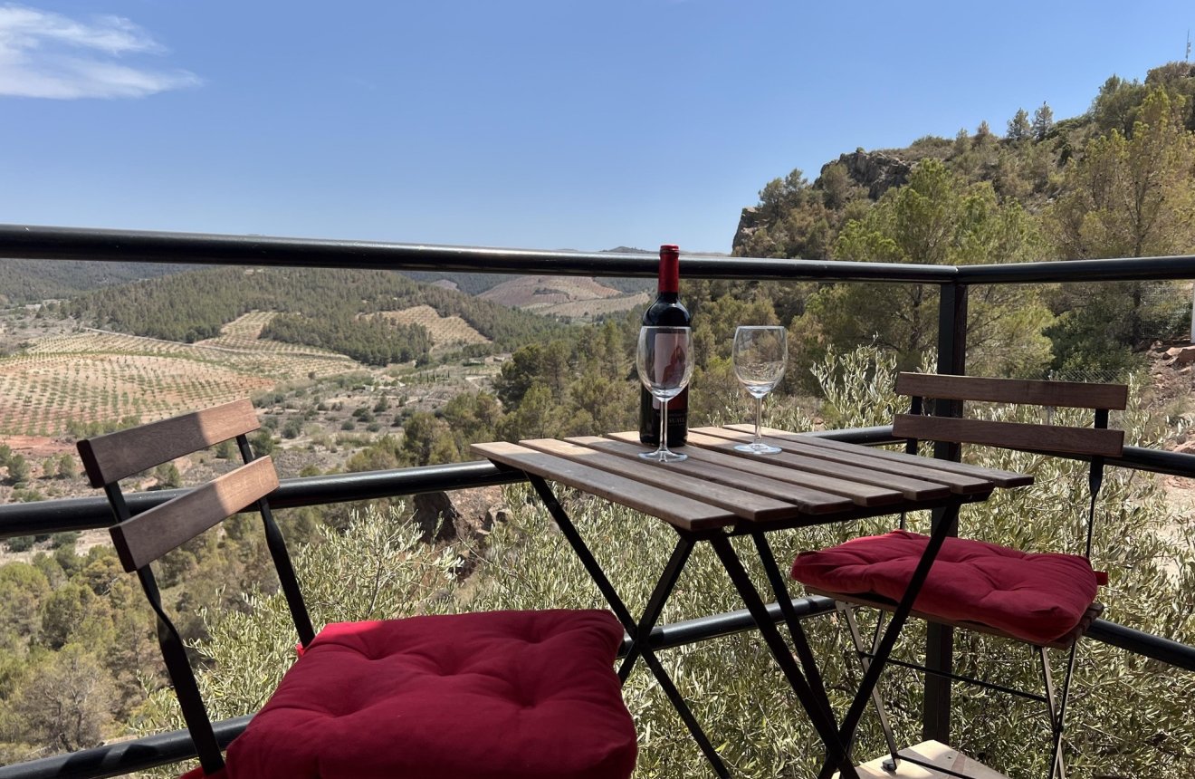 Reventa - Villa -
La Parroquia