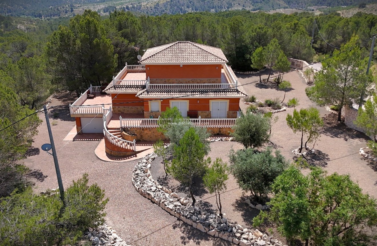 Reventa - Villa -
La Parroquia