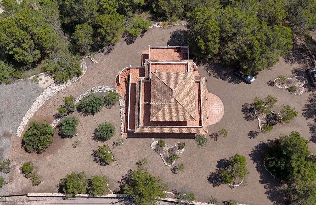 Reventa - Villa -
La Parroquia