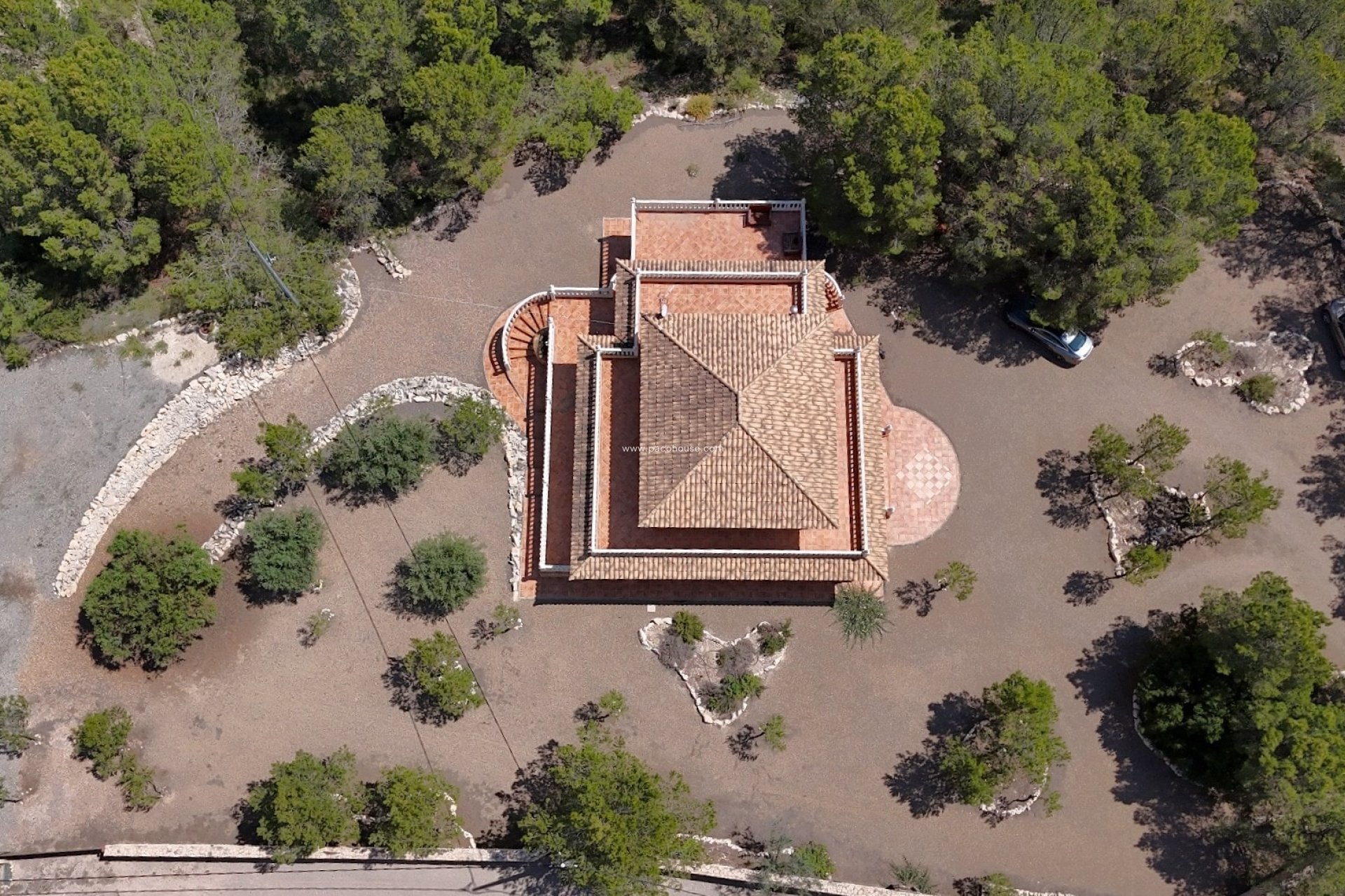 Reventa - Villa -
La Parroquia