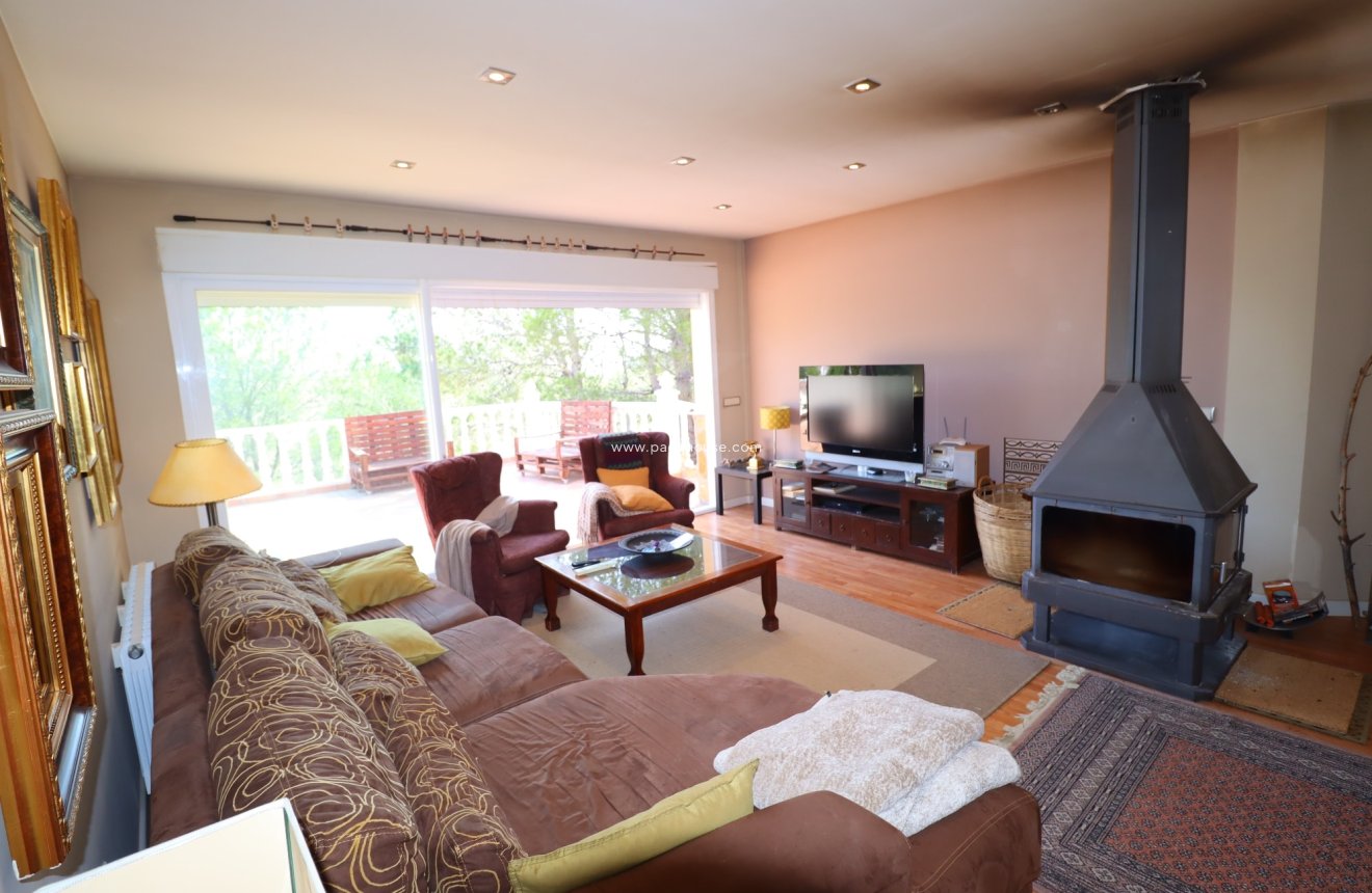 Reventa - Villa -
La Parroquia