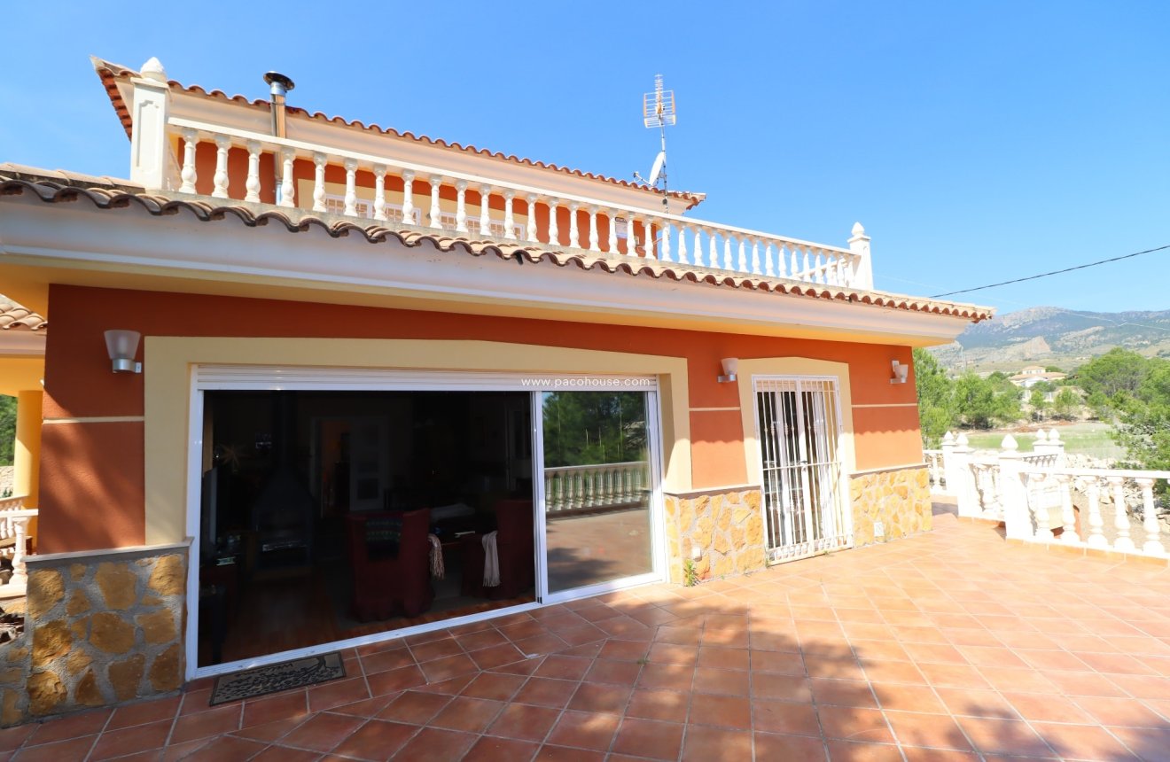 Reventa - Villa -
La Parroquia