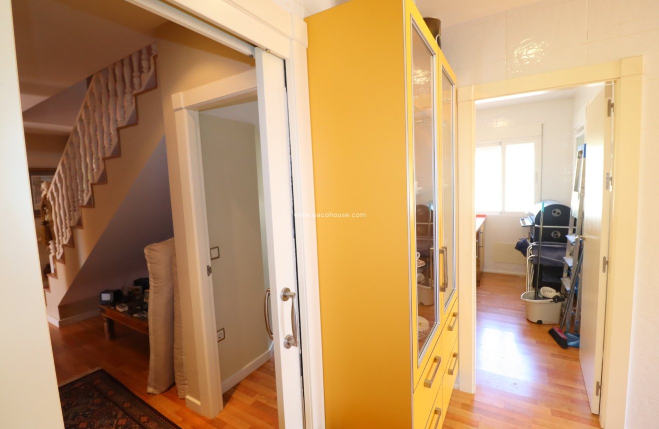 Reventa - Villa -
La Parroquia