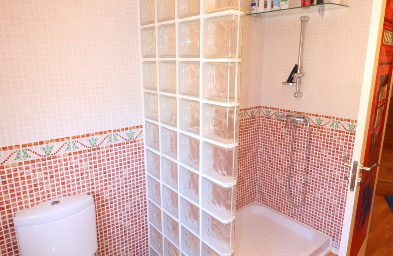 Reventa - Villa -
La Parroquia