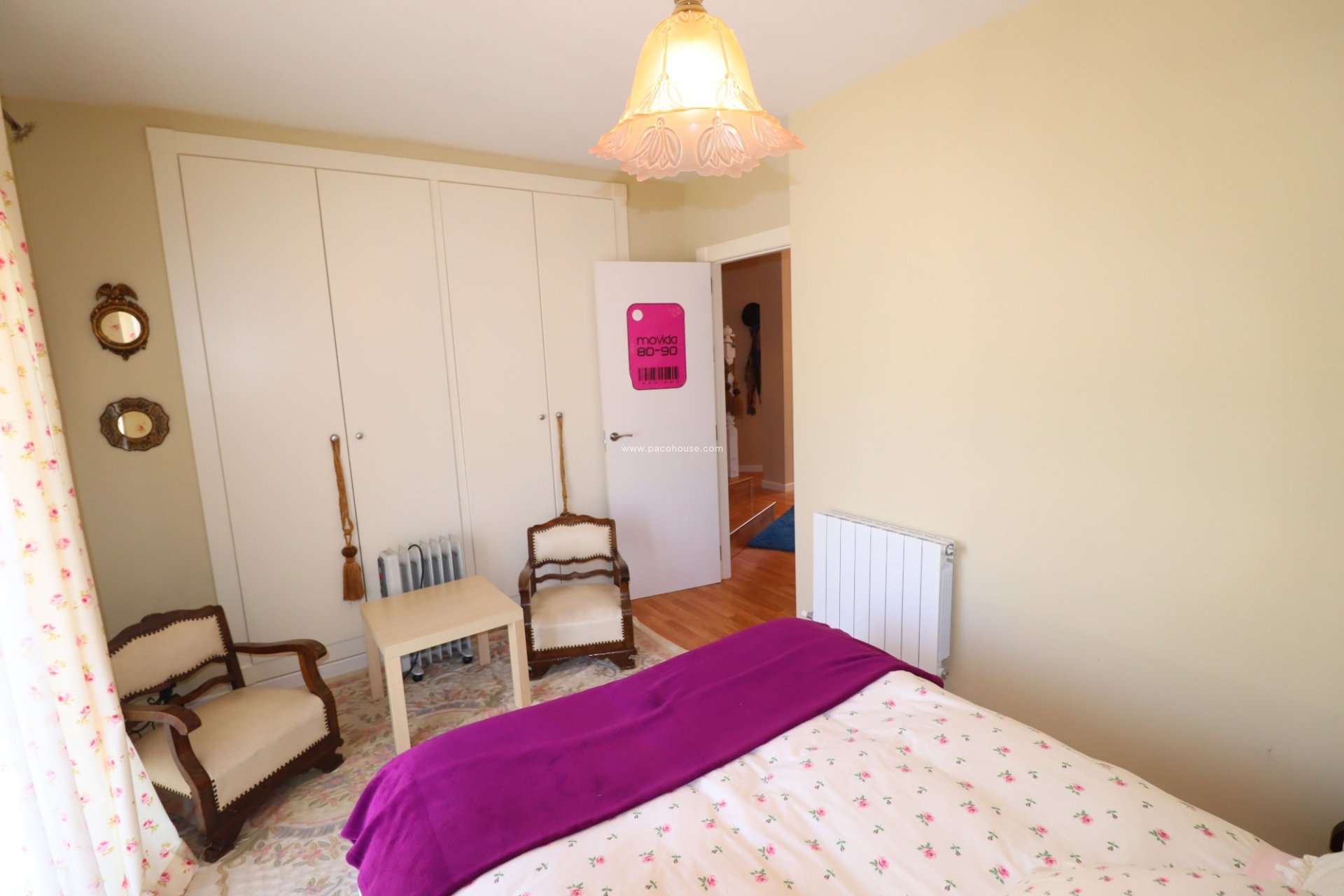 Reventa - Villa -
La Parroquia