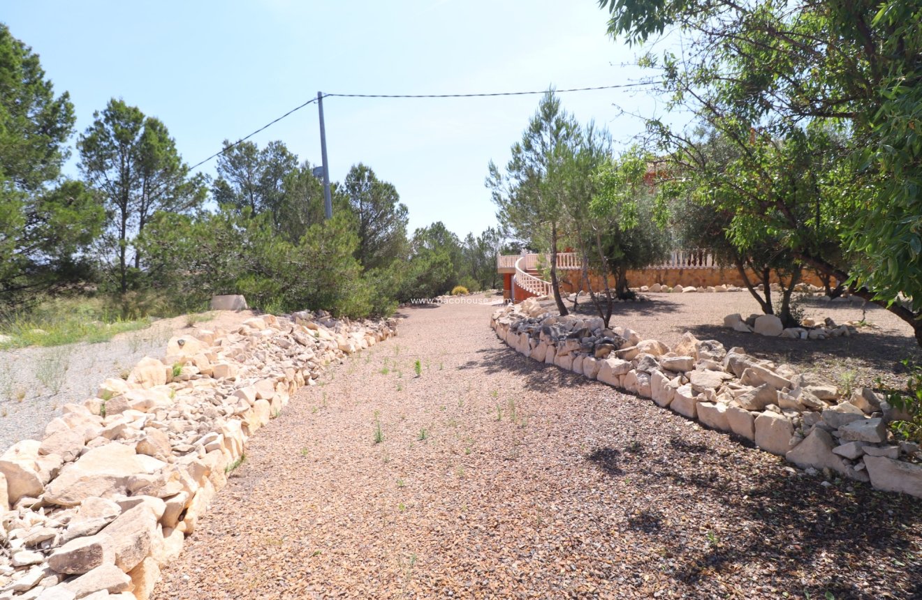 Reventa - Villa -
La Parroquia