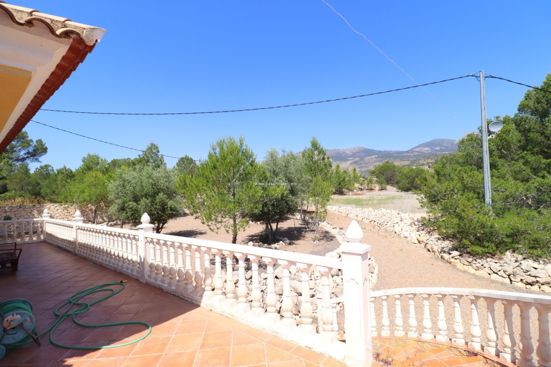 Reventa - Villa -
La Parroquia