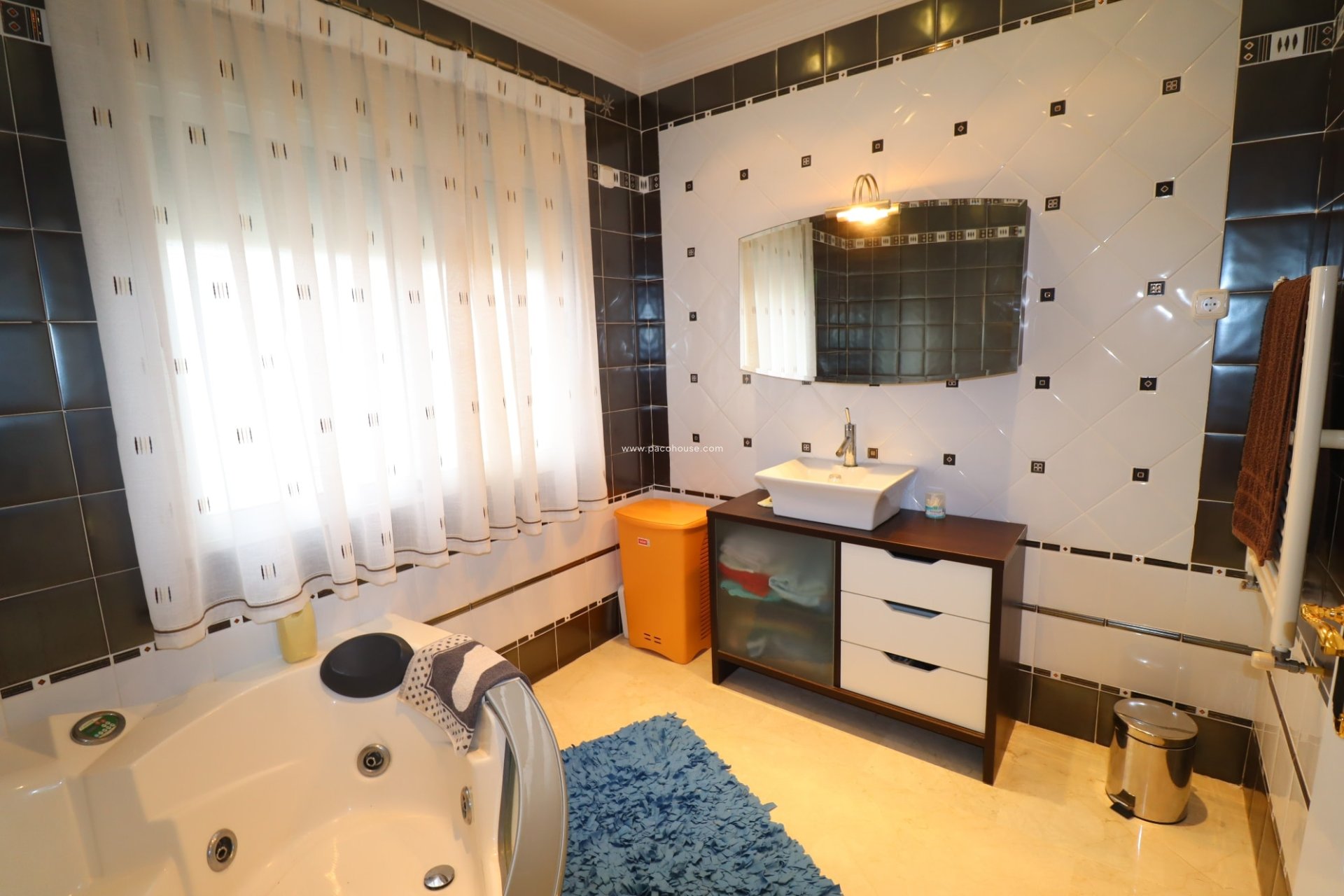 Reventa - Villa -
Lorca