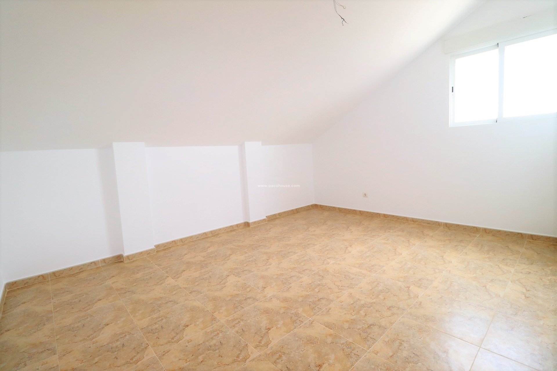 Reventa - Villa -
Puerto Lumbreras